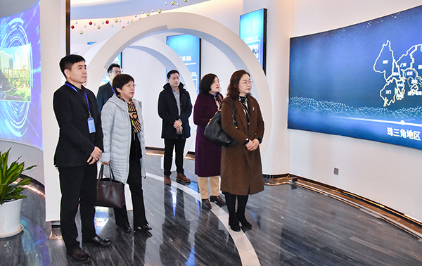 ������ҵ�Ƽ���ѧ�����Ŷӡ���ͨ�������Ͷ�ʹ�˾����һ�й���MS - ��ʨ����������̸(ͼ1)