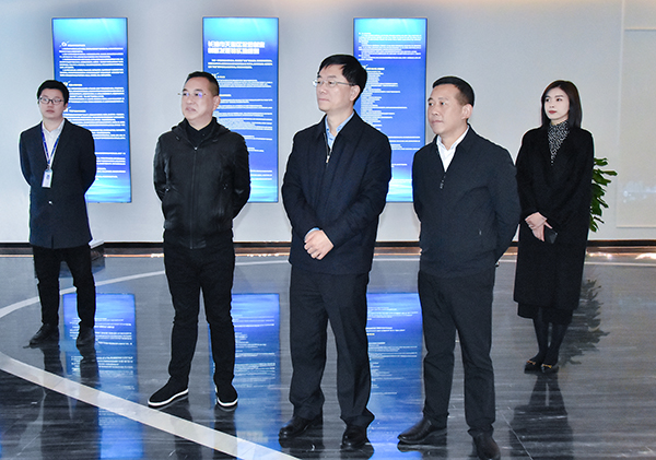 望城经开区党工委书记周剀一行光临MS - 美狮贵宾会参观调查(图2) 望城经开区党工委书记周剀一行光临MS - 美狮贵宾会参观调查(图2)
