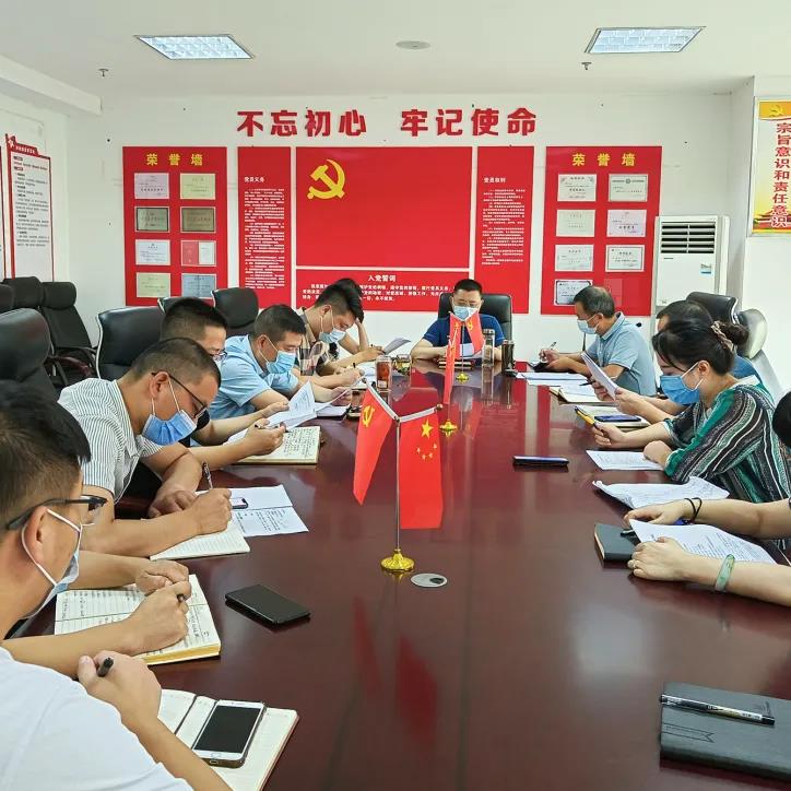 湖南高星物流园战疫一线:用“劳累指数”换“安全指数”(图1) 湖南高星物流园战疫一线:用“劳累指数”换“安全指数”(图1)