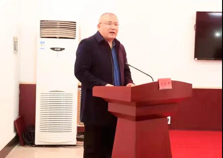 ��������Ե������ӱ�MS - ��ʨ����ᰮ�ľ��������������(ͼ4)